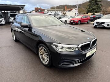 BMW 530 D Touring xDrive Sport Line+LED+StHz+Virtual