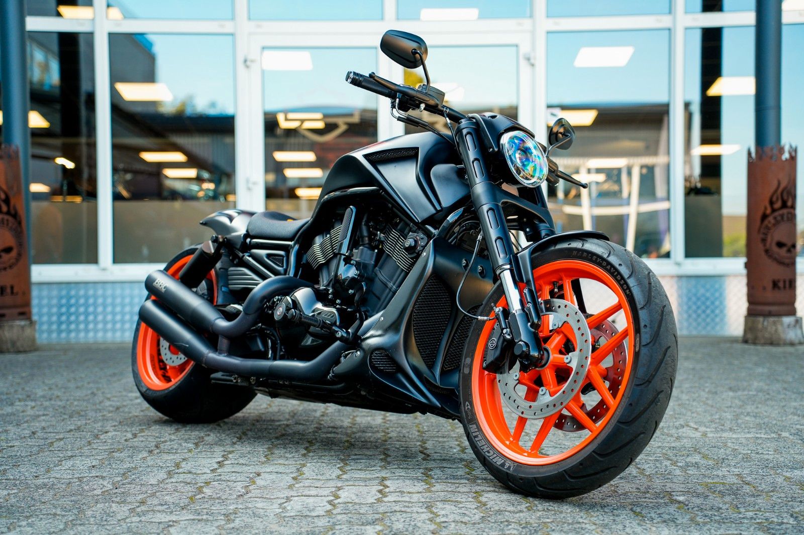 Fahrzeugabbildung Harley-Davidson VRSDCX Night Rod Special - BBC Dragbar AIRRIDE