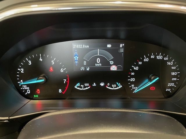 Fahrzeugabbildung Ford Focus Turnier Titanium 1.0 EcoBoost Mild-Hybrid