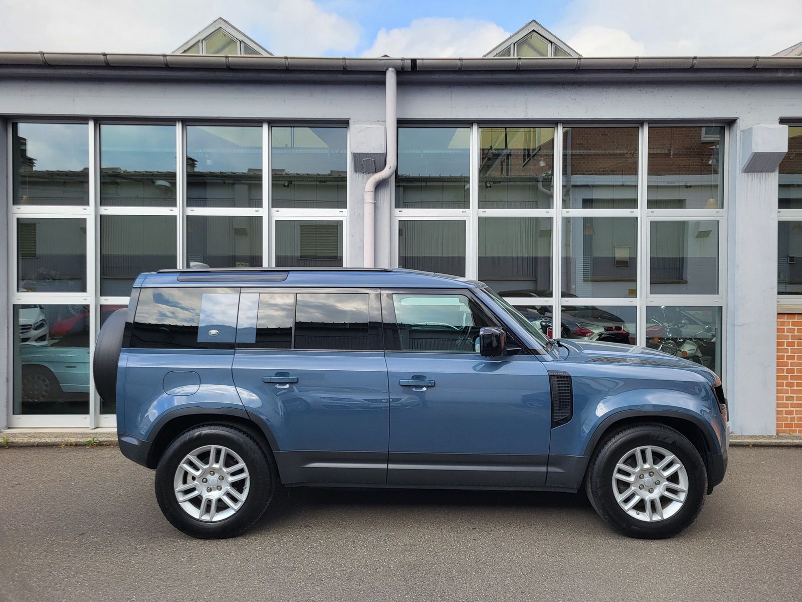 Land-Rover Land Rover Defender 110Sd4*2.Hd*Design-Paket*