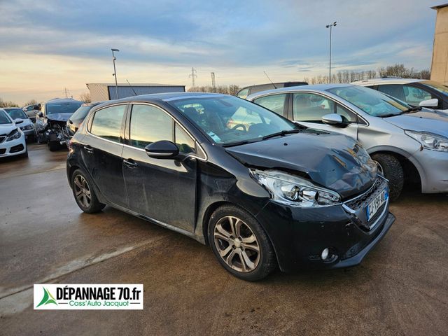 Peugeot 208 Allure 1.6 HDI 92