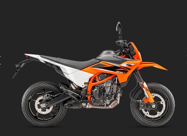 KTM 125 SMC R 2025 (jetzt Vorbestellen)