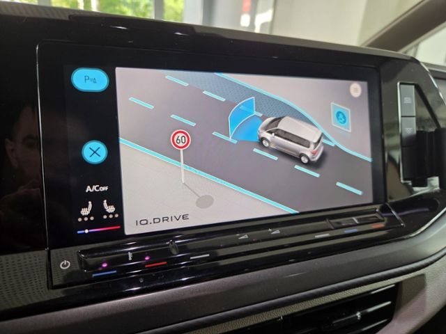 T7 Multivan Taxi 2.0 TDI LED STH AHK LÜ L2 LANG
