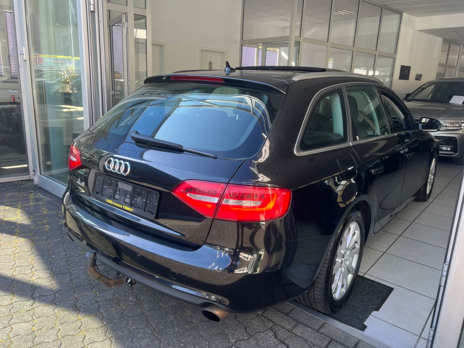 Fahrzeugabbildung Audi A4 Avant 2.0 TFSI Ambition *XENON/LED*AUTOMATIK*