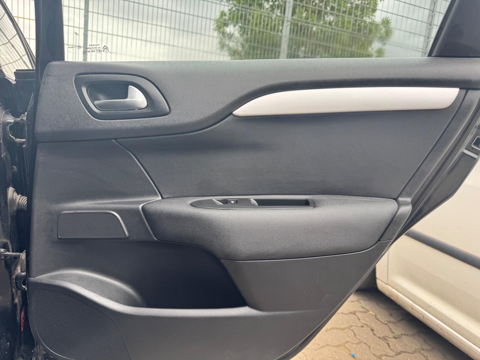 Citroën C4 Lim. Selection  Klimaaut/Tempomat/PDC/HU neu
