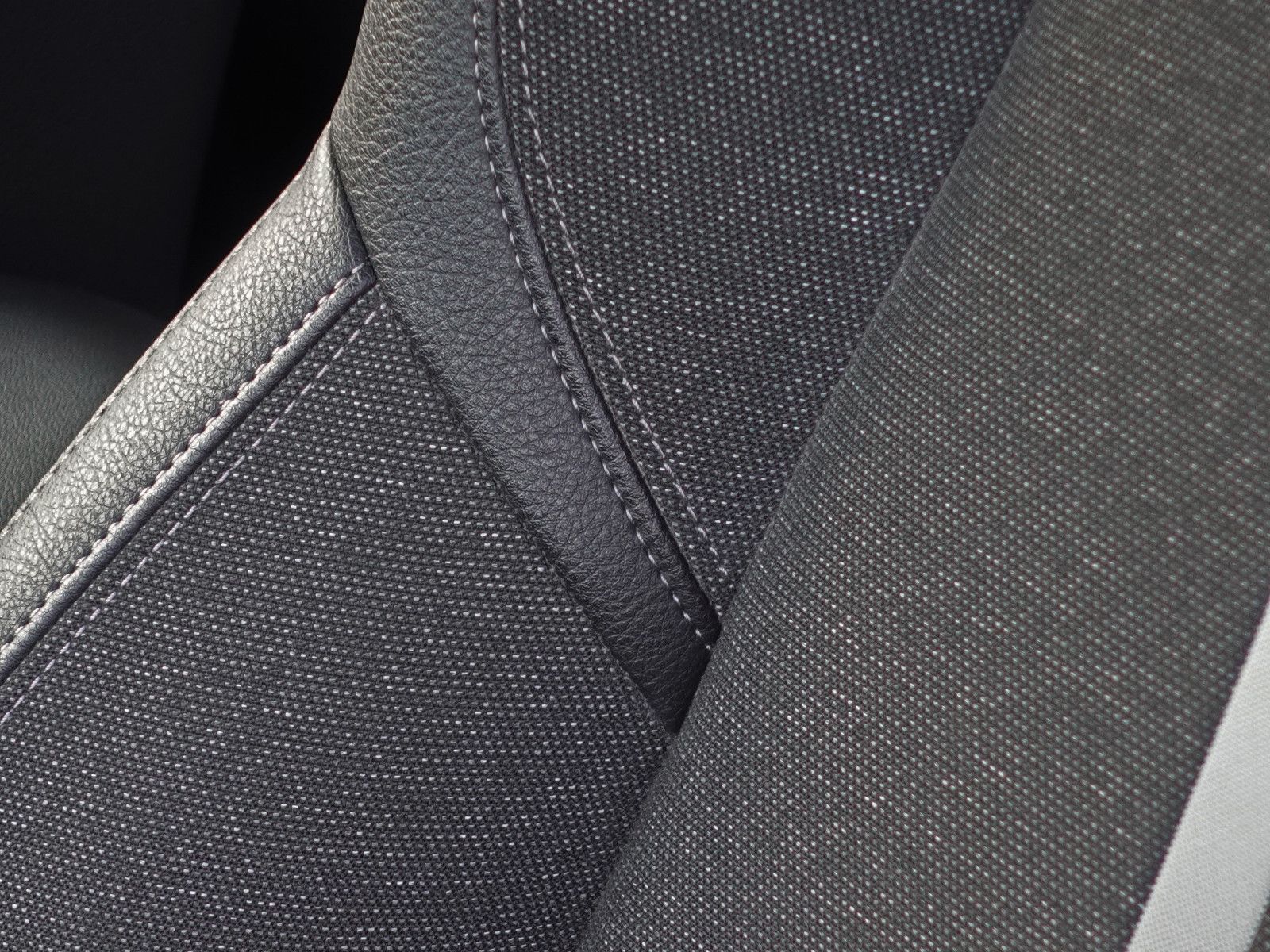 Fahrzeugabbildung BMW 118i Sport Line Navi CarPlay LED-Pkt.