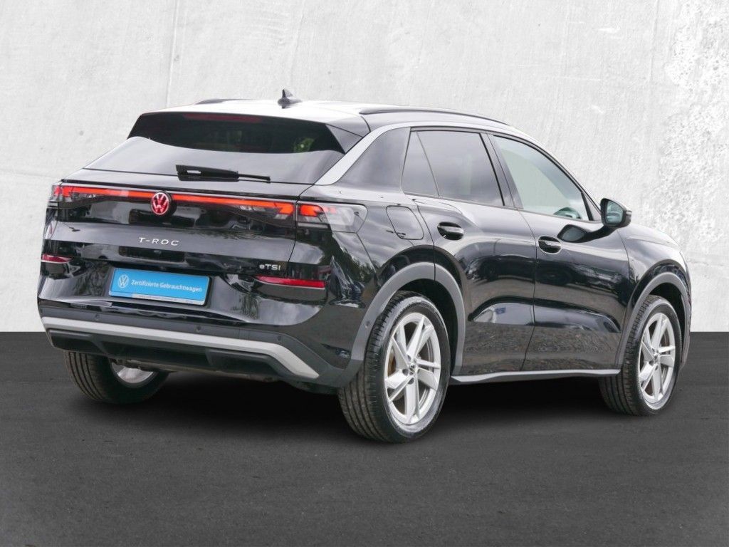 Volkswagen T-Roc 1.5 eTSI DSG Life ACC CAM DigCockpit LED N foto 3