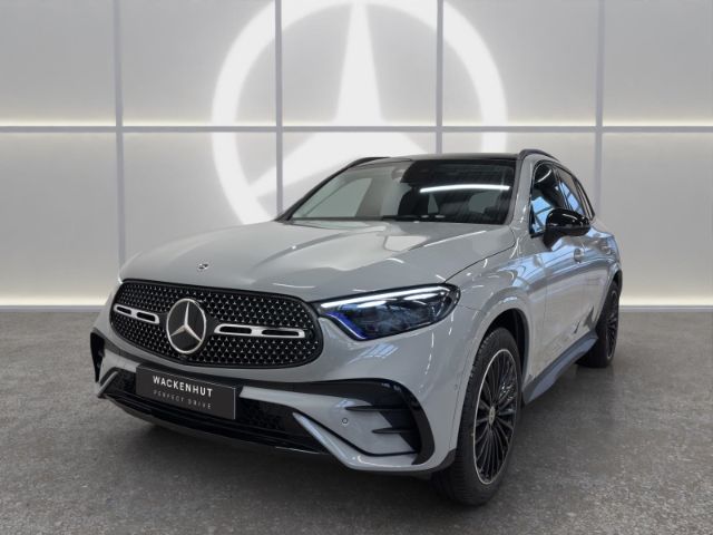 Mercedes-Benz GLC 300 4M EDITION AMG LINE NIGHT+AHK+PANO+DISTR