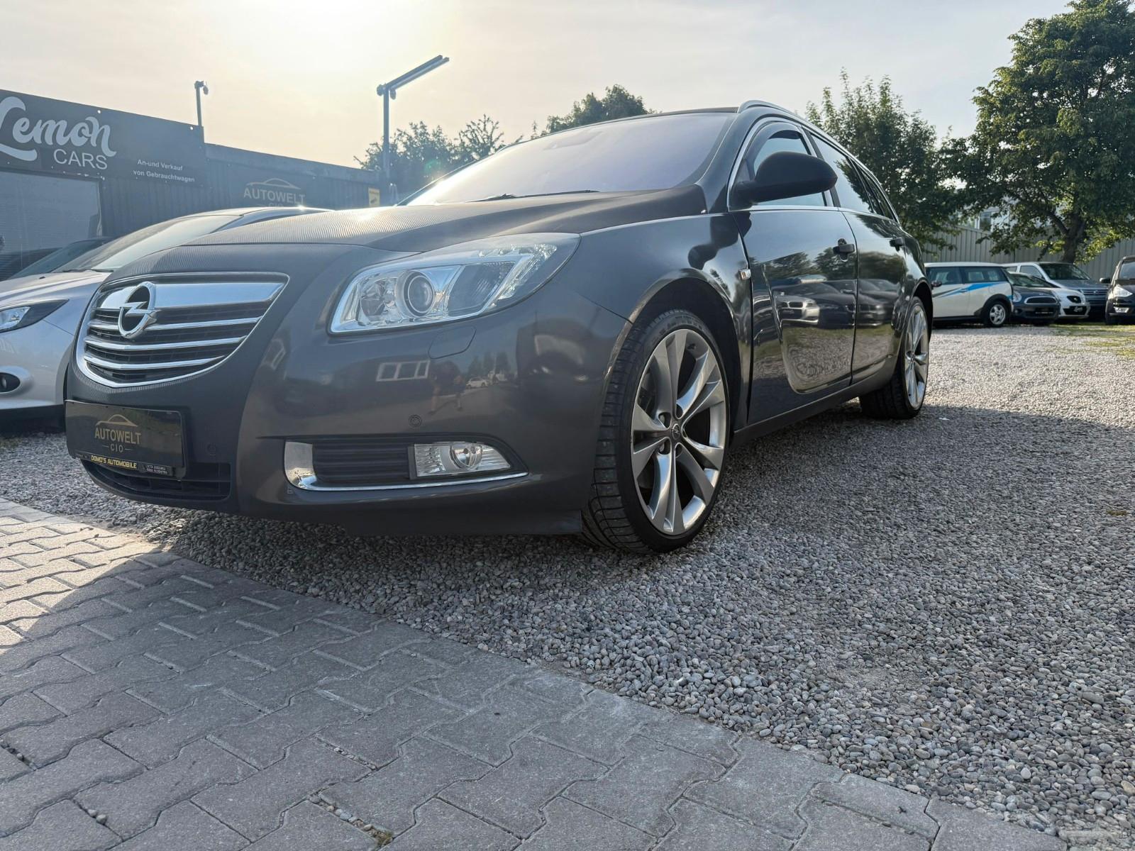 Opel Insignia A Sports Tourer Sport 4x4*TÜV NEU*
