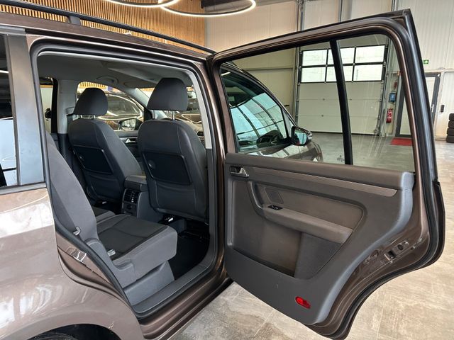MYAUTOCENTER – Gebraucht- und Jahreswagen mit Werkstattservice in Pfaffenhofen Volkswagen Touran Comfortline *7-Sitzer*Freisprech*Klima*