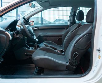 Fahrzeugabbildung Peugeot 206 + Basis KLIMA|BC|ALLWETTER|