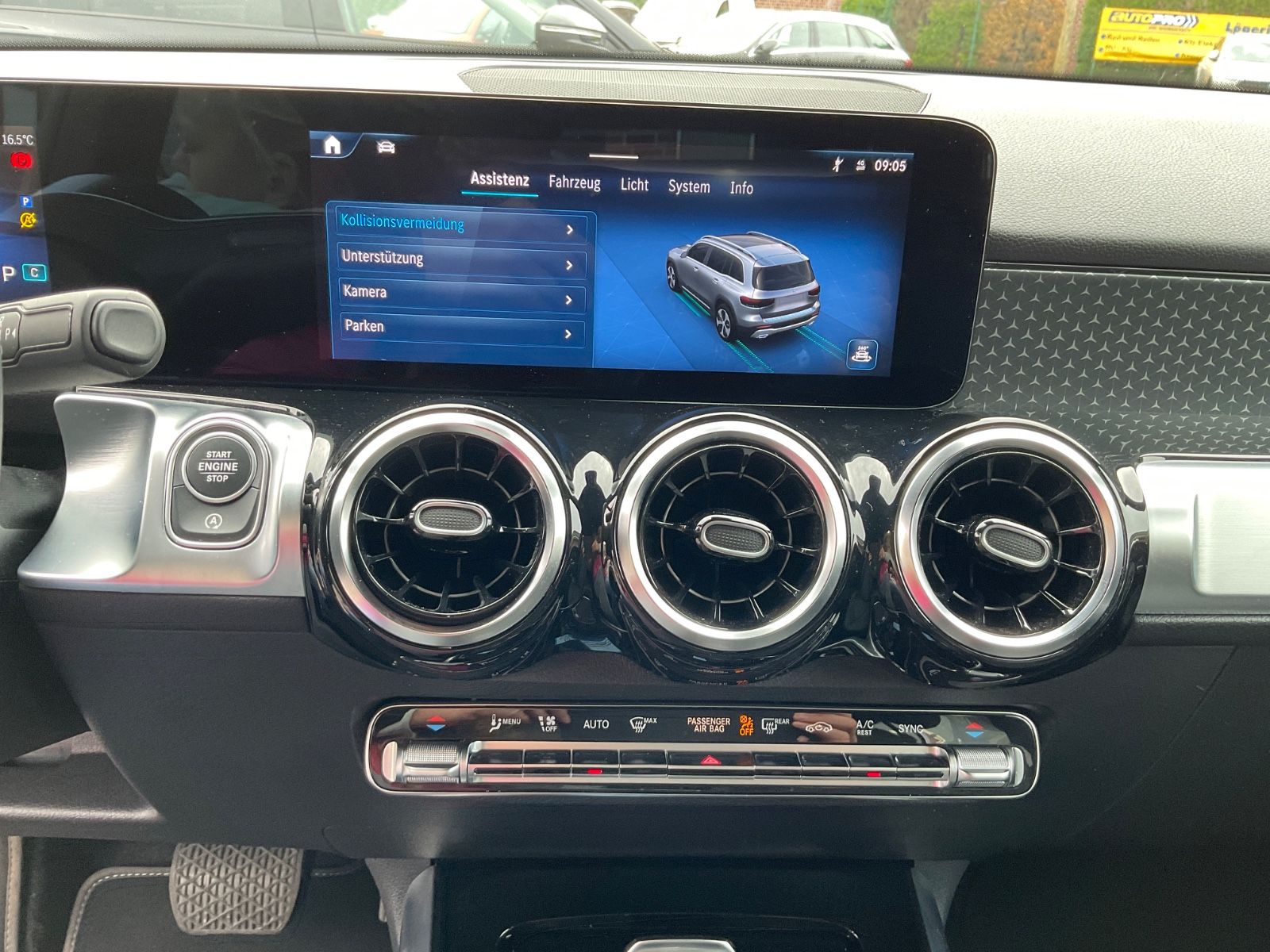 Fahrzeugabbildung Mercedes-Benz GLB 200 DCT,Navi,AHK,Distronic,Kamera,LED