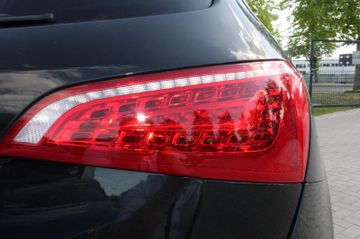 Audi Q5 3.0 TDI  QUATTRO mit XENONMMIISOFIX uvm.