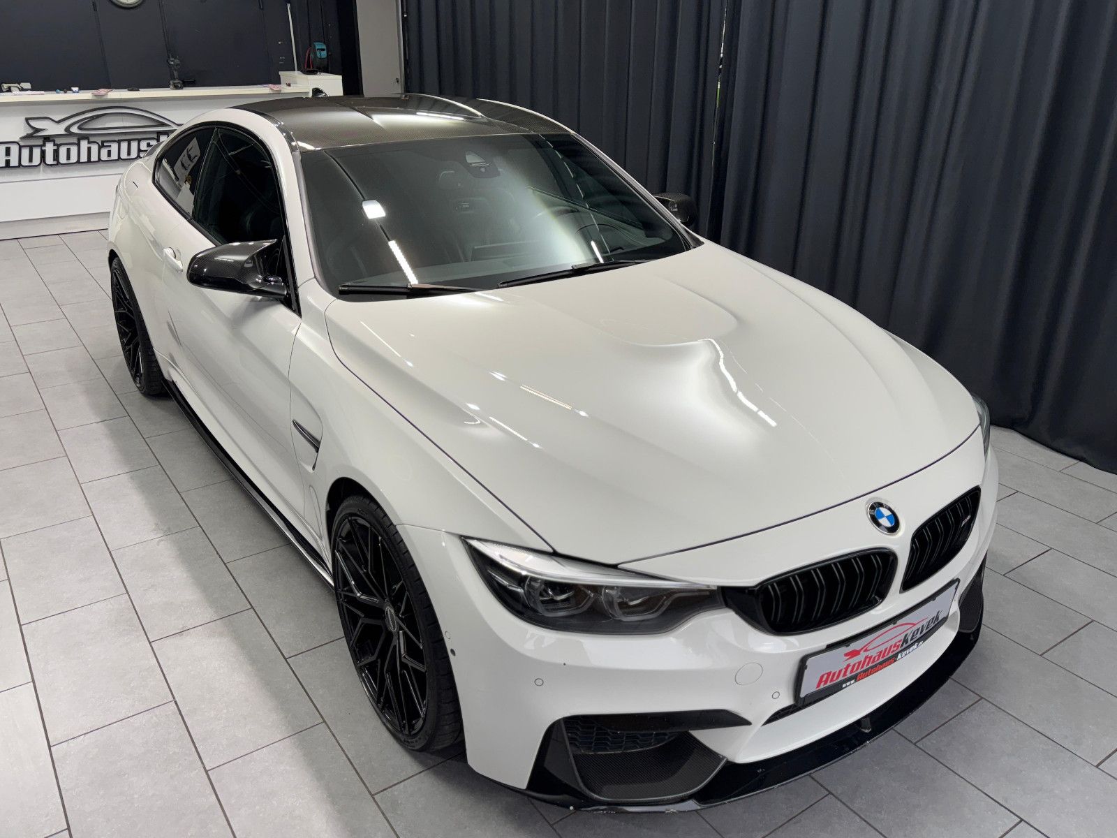 Fahrzeugabbildung BMW M4 Competition COUPE|H&K|HEAD-UP|360°|KARBON