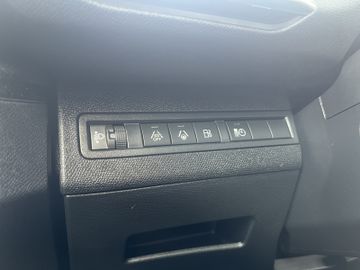 Peugeot 3008 Roadtrip Hybrid 225 Navi+RFK+SHZ