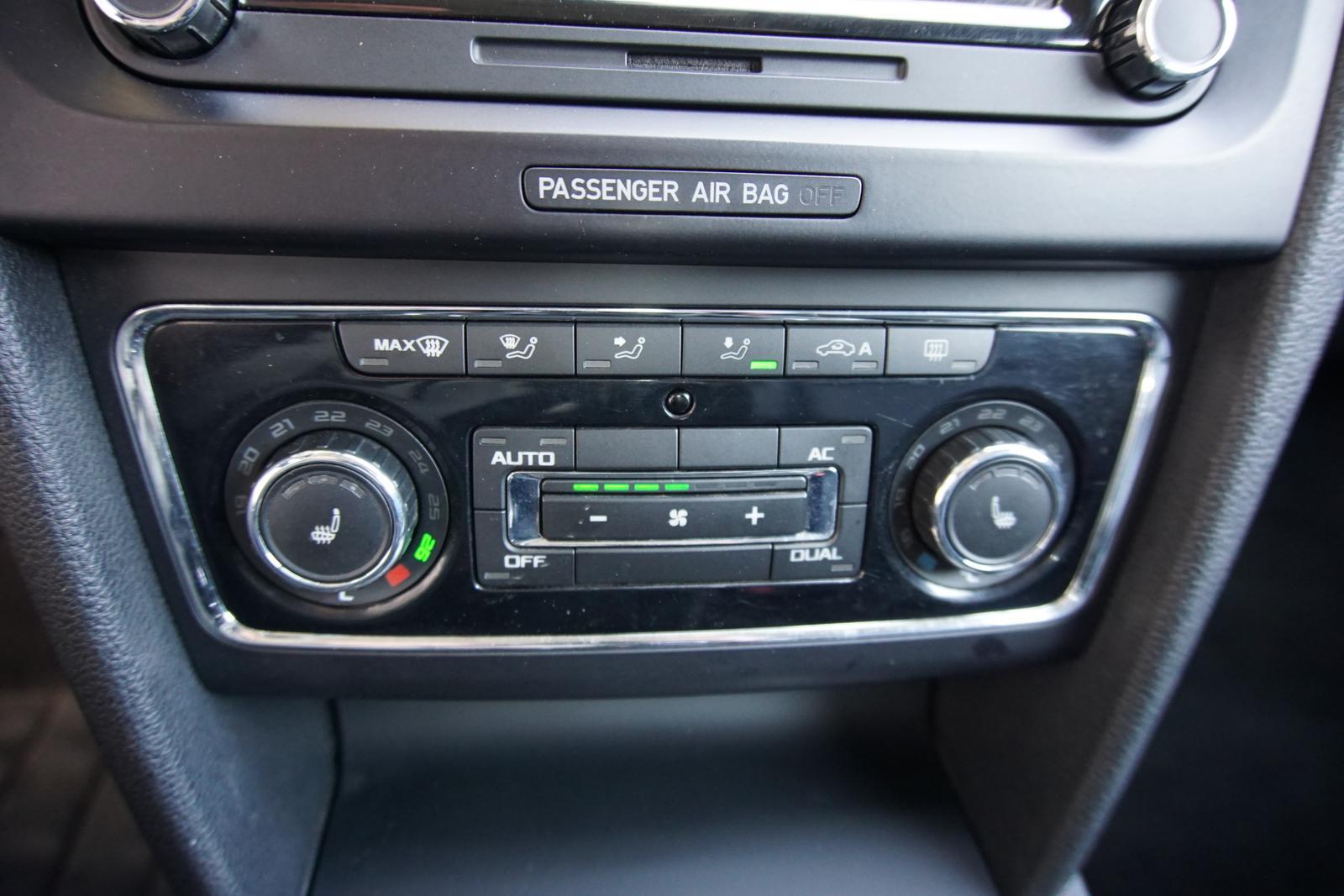 Skoda Superb 2010 — photo 8