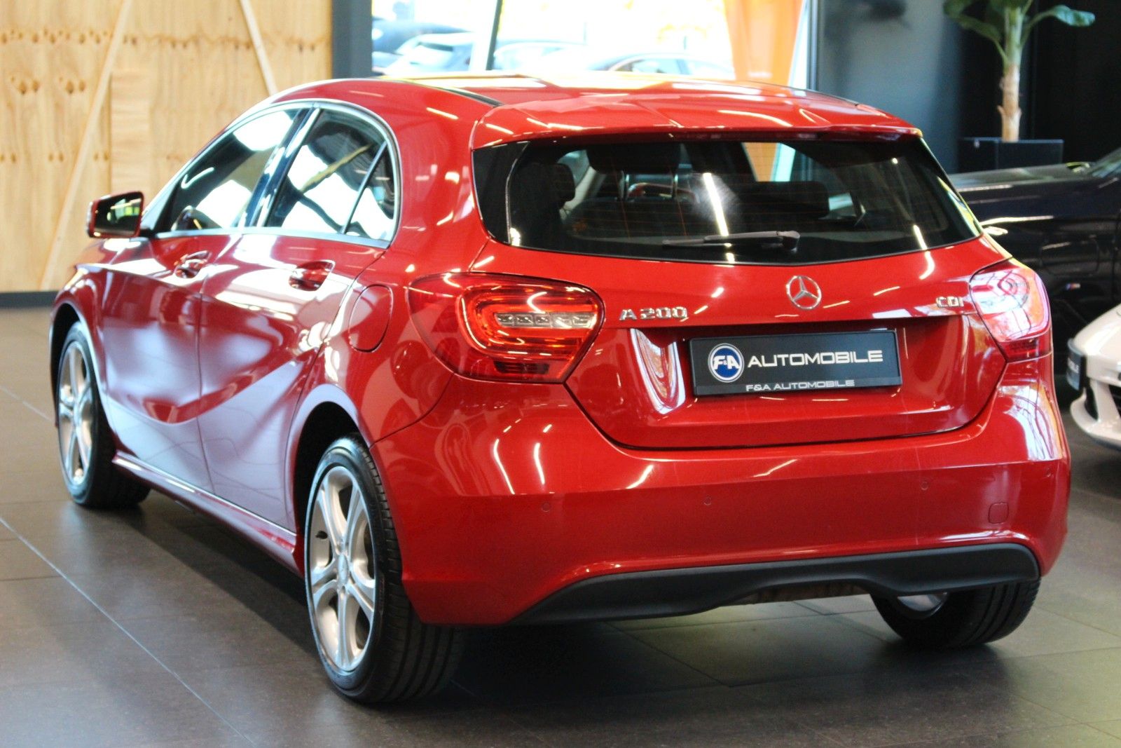 Fahrzeugabbildung Mercedes-Benz A 200 CDI *Bi-Xenon*PDC Navi