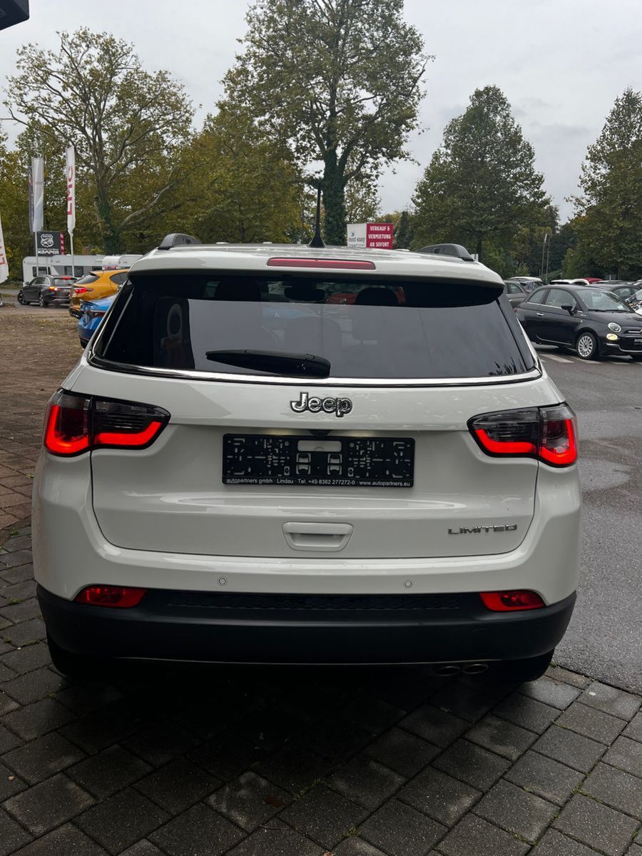 Fahrzeugabbildung Jeep Compass 1.3 T-GDI I4 LIMITED DCT 150 PS