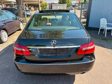 Mercedes E 300 - 8