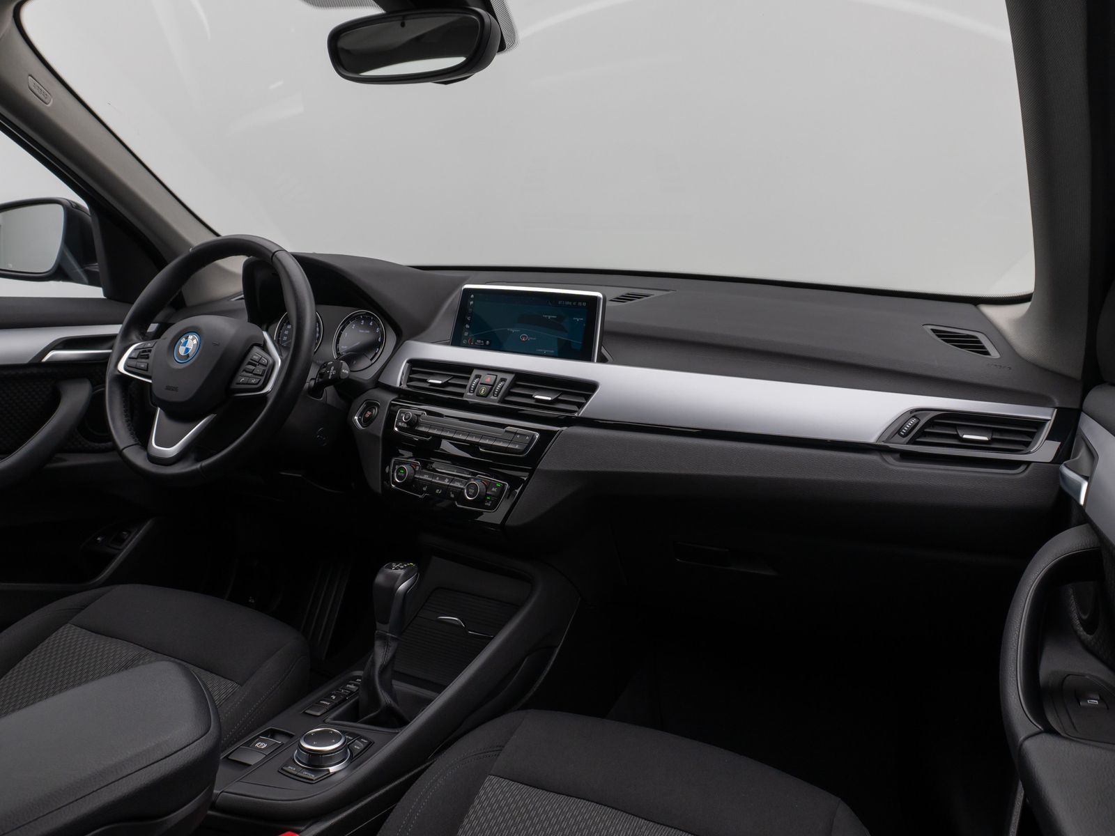 Fahrzeugabbildung BMW X1 xD25e Parkassist DAB LED Geschwindigkeitsreg