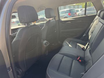 Opel Insignia - 11