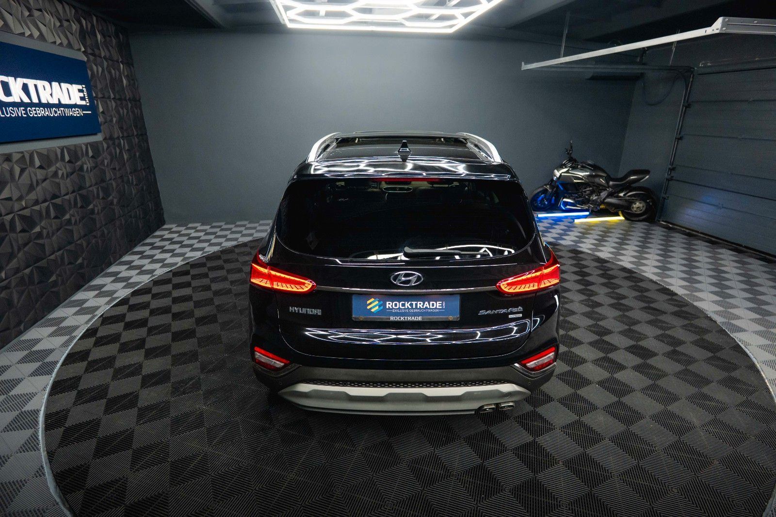 Fahrzeugabbildung Hyundai SANTA FE Premium 4WD 8G *Pano*360*LED*ACC*HUD*