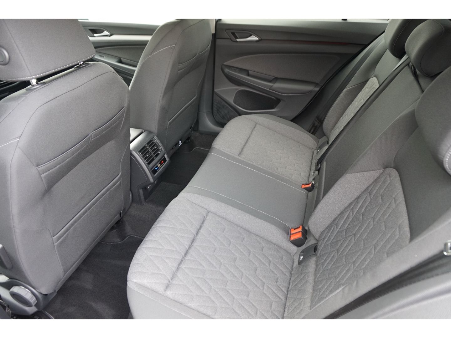 Golf VIII 1.5 TSI Life *AHK*PANO*ShZ*PDC*