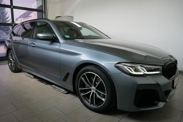 BMW 520 i M Sport HUD Keyless Shadow Leder LED AHK