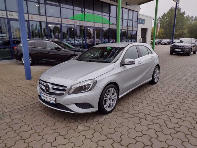 Mercedes-Benz A 180 (BlueEFFICIENCY) +NAVI+XENON+SITZHZ.+PDC+