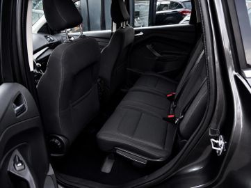 Ford Kuga - 10