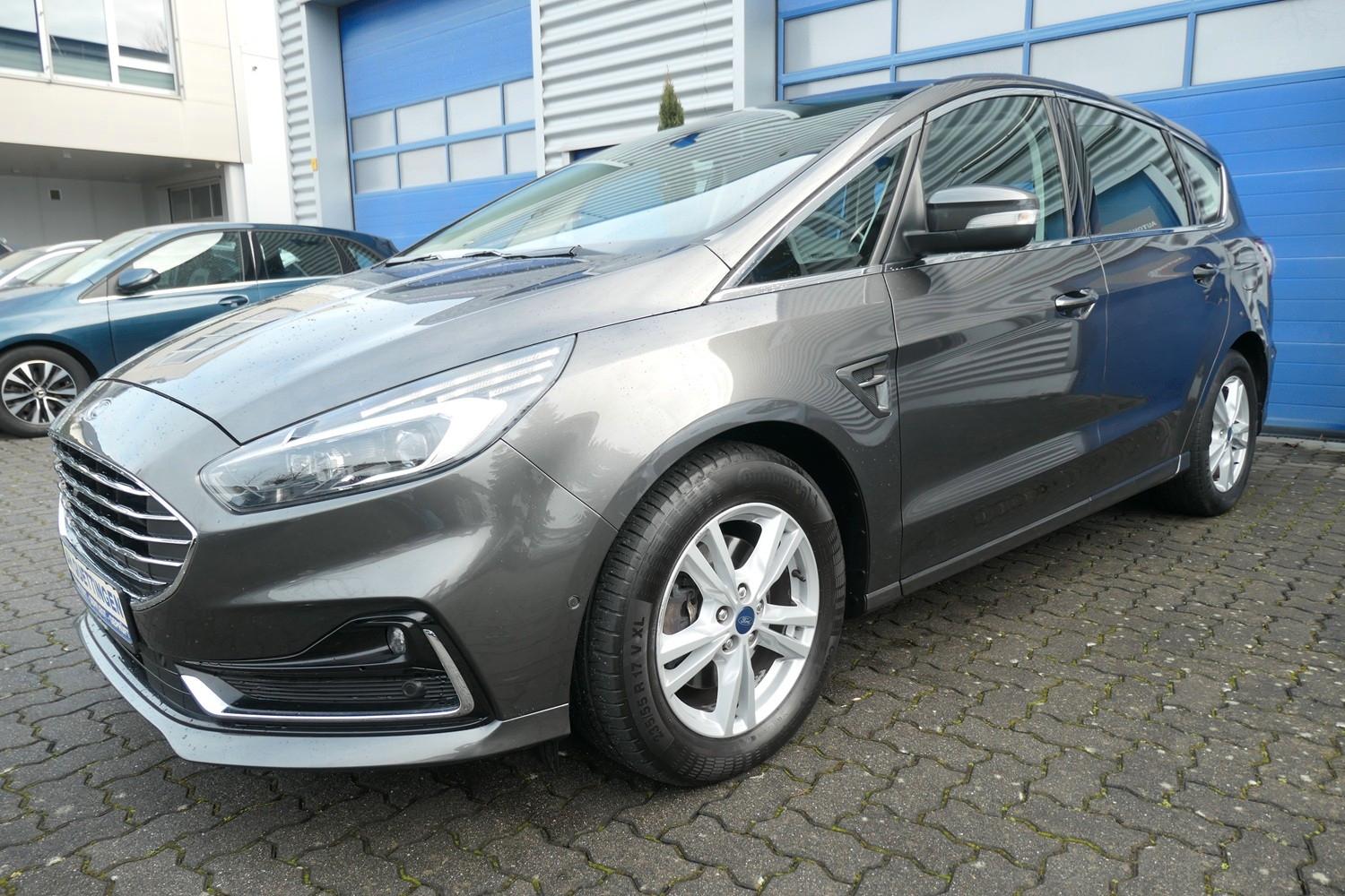 Ford S-MAX 2.0 Titanium Panorama LED Top Zustand!