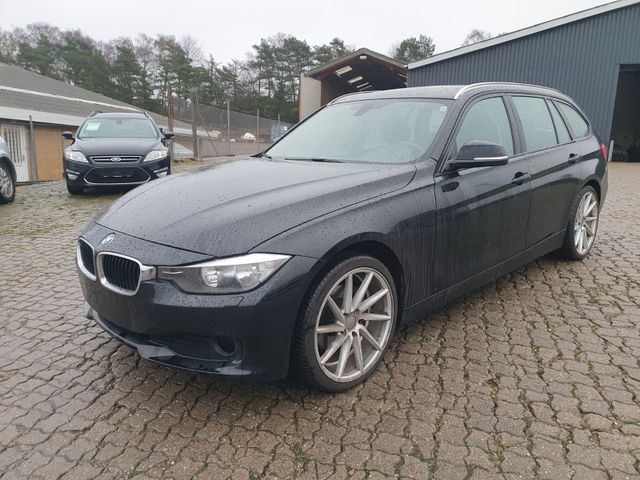 BMW 320 2.0d Touring *Aut*Navi*Klima*