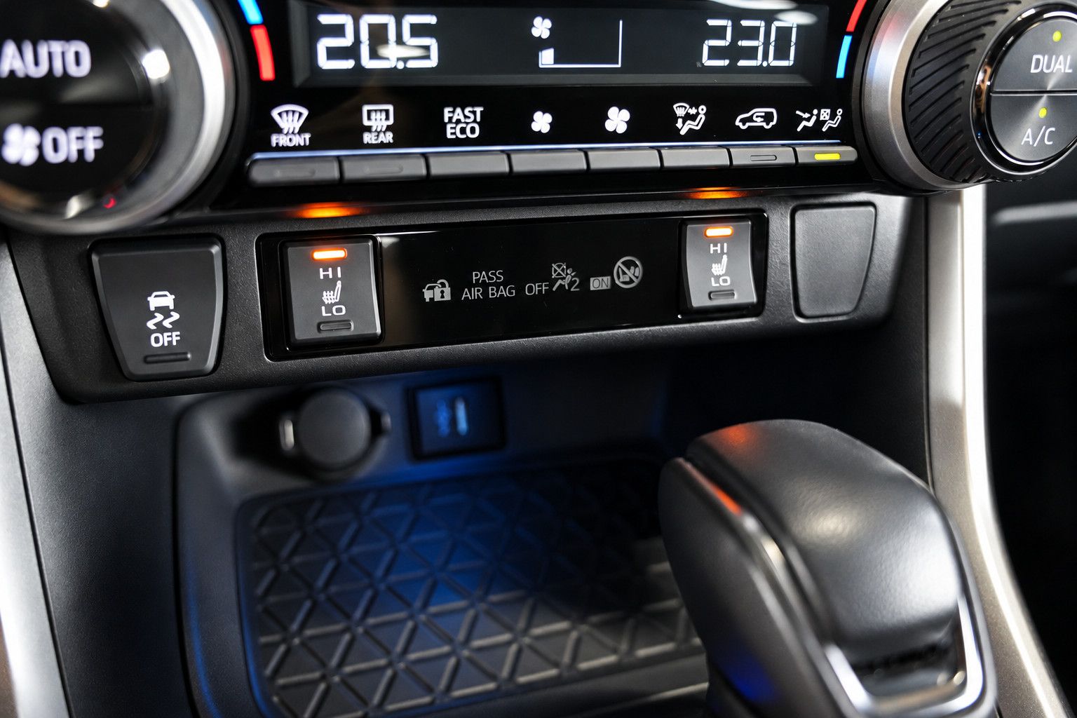 Fahrzeugabbildung Suzuki Across 2.5 Plug-In Hybrid Comfort+ E-Four/ACC/