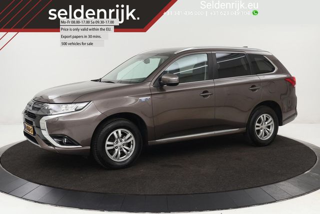 Mitsubishi Outlander 2.0 PHEV Pure | AHK | Carplay | kamera