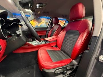 Alfa-Romeo Stelvio - 9