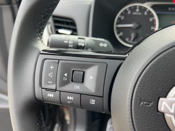 Nissan Qashqai Acenta 1.3 DIG-T °LED°RFK°PDC°AAC°PGD°