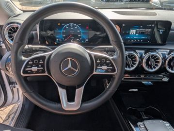 Mercedes CLA 220 Shooting Brake - 6