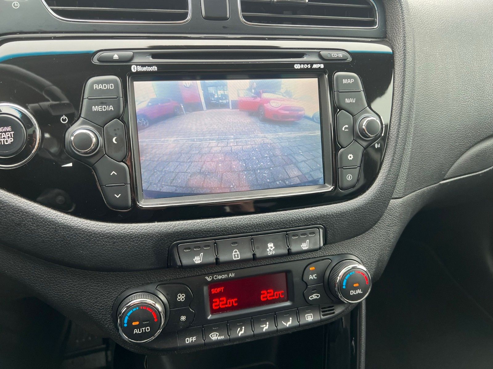 Fahrzeugabbildung Kia KIA CEED 1.6 DCT SPIRIT AUTOMATIK PANORAMADA