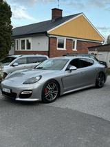 Porsche Panamera Turbo S Turbo S - silberne Porsche Panamera