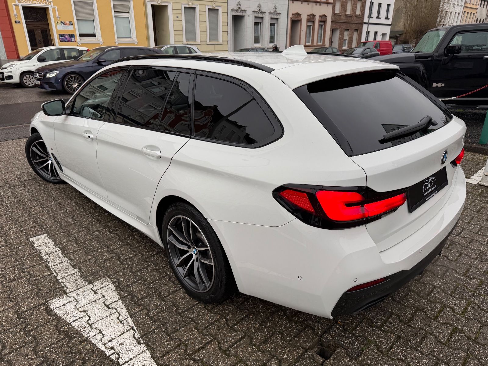 Fahrzeugabbildung BMW 520 i Touring M Sport H&K AHK LED KAMERA