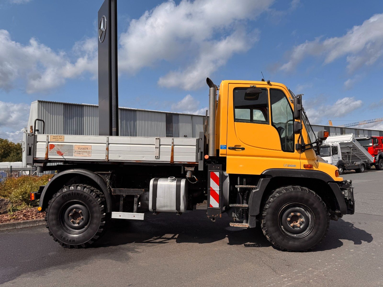 Fahrzeugabbildung Unimog U300 4x4 Vario-Pilot Klima