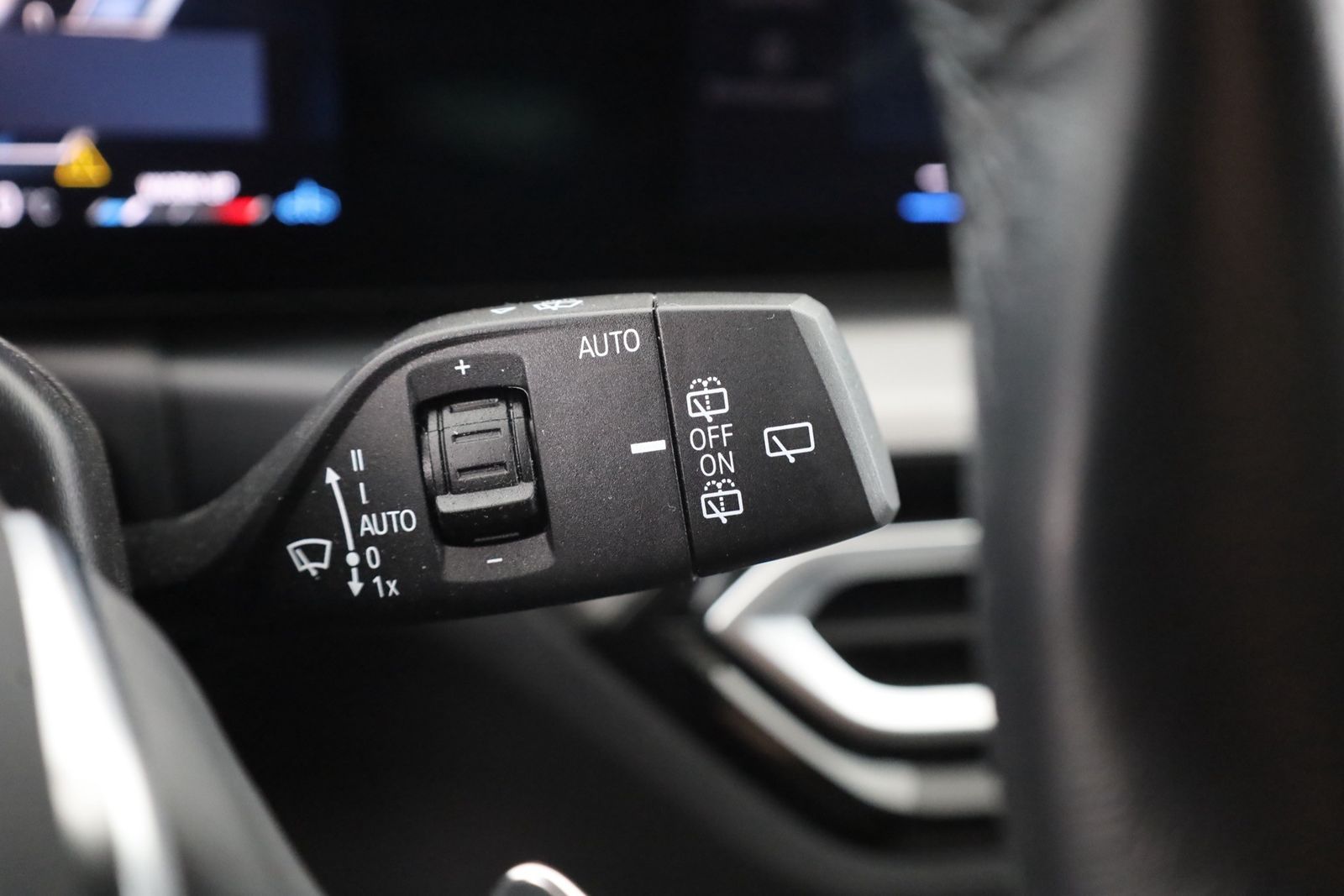 BMW 318i Touring LED Navi Kamera el. Heckklappe DAB foto 20
