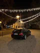 BMW E91 320i - BMW 320: 320i E91