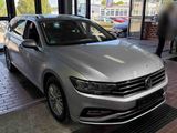 Volkswagen Passat Variant DSG Business AHK/Kamera/Massage - Volkswagen Passat: Kombi, Business