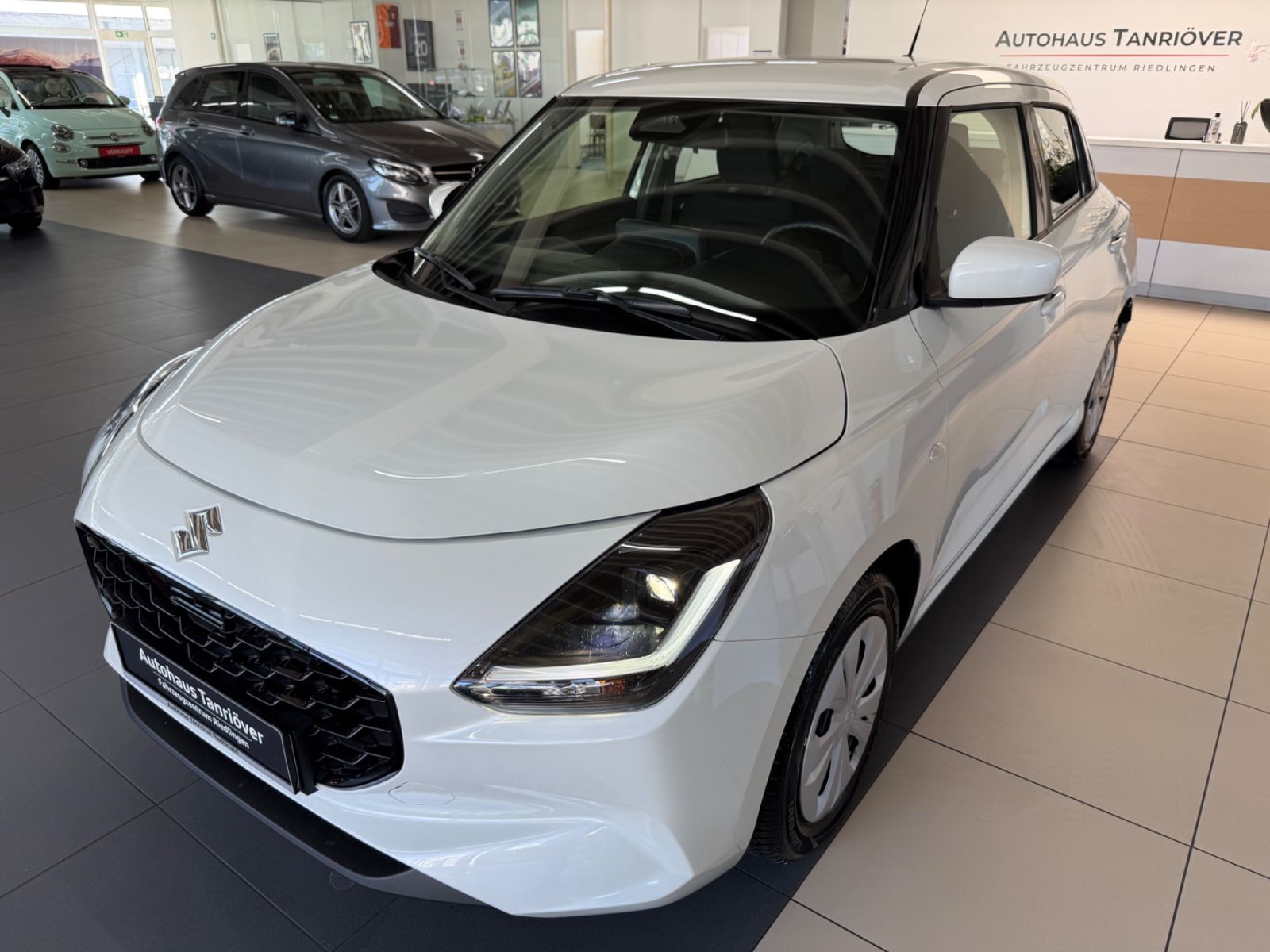 Suzuki Swift 1.2 HYBRID MT Comfort imagem 3