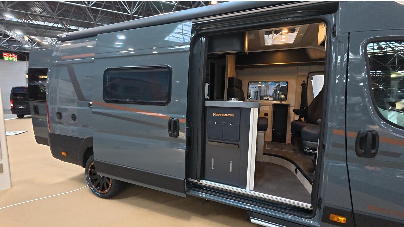 Fahrzeugabbildung Eura Mobil Vancona EV 635 HB Vancona elek. Hubbett, Solar