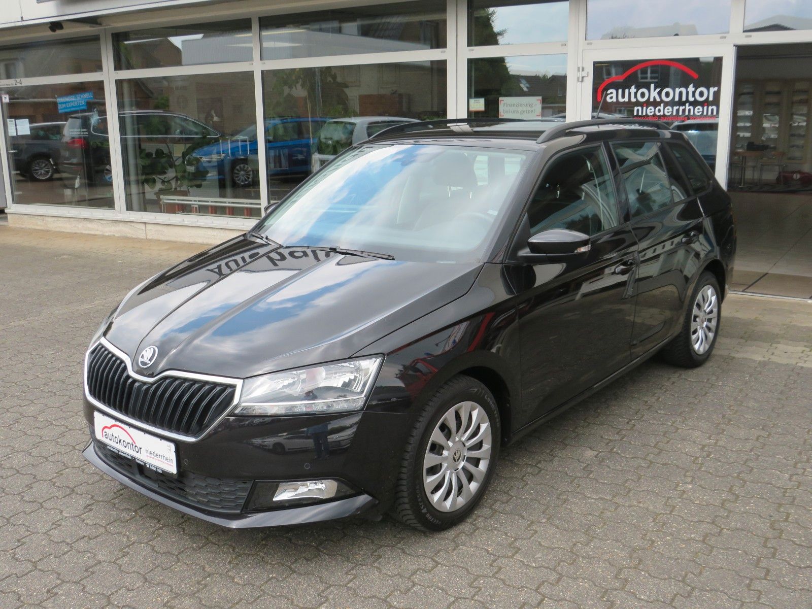 Fahrzeugabbildung SKODA Fabia Combi Ambition PDC SITZH. SMART-LINK GJ 1H