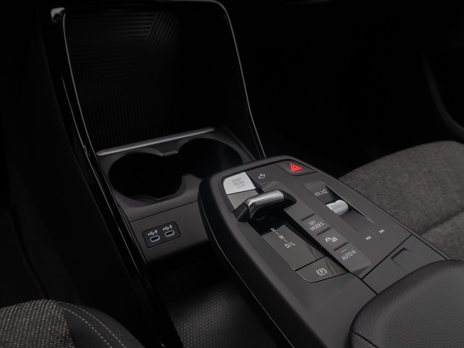 Fahrzeugabbildung BMW 225 Active Tourer DAB ParkAs DriveAss Kamera