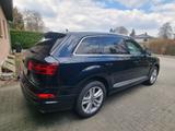 Audi Q7 3.0 TDI quattro tiptronic - - Audi Q7 mit Diesel-Antrieb: Blau