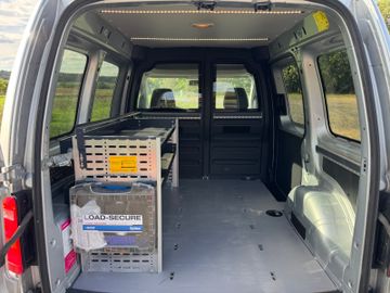 Volkswagen Caddy - 10